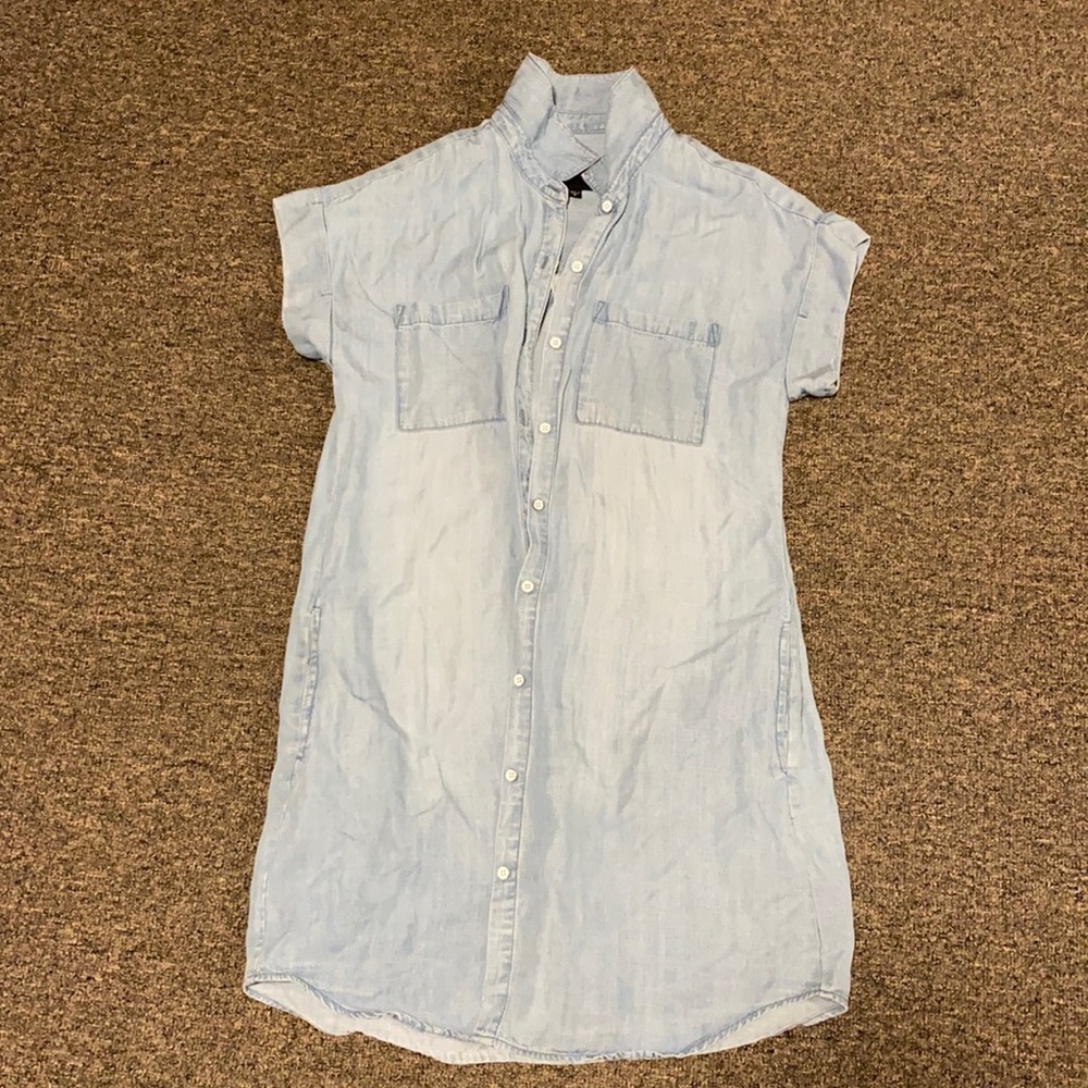 Jean like material dress… never worn but is so cute!